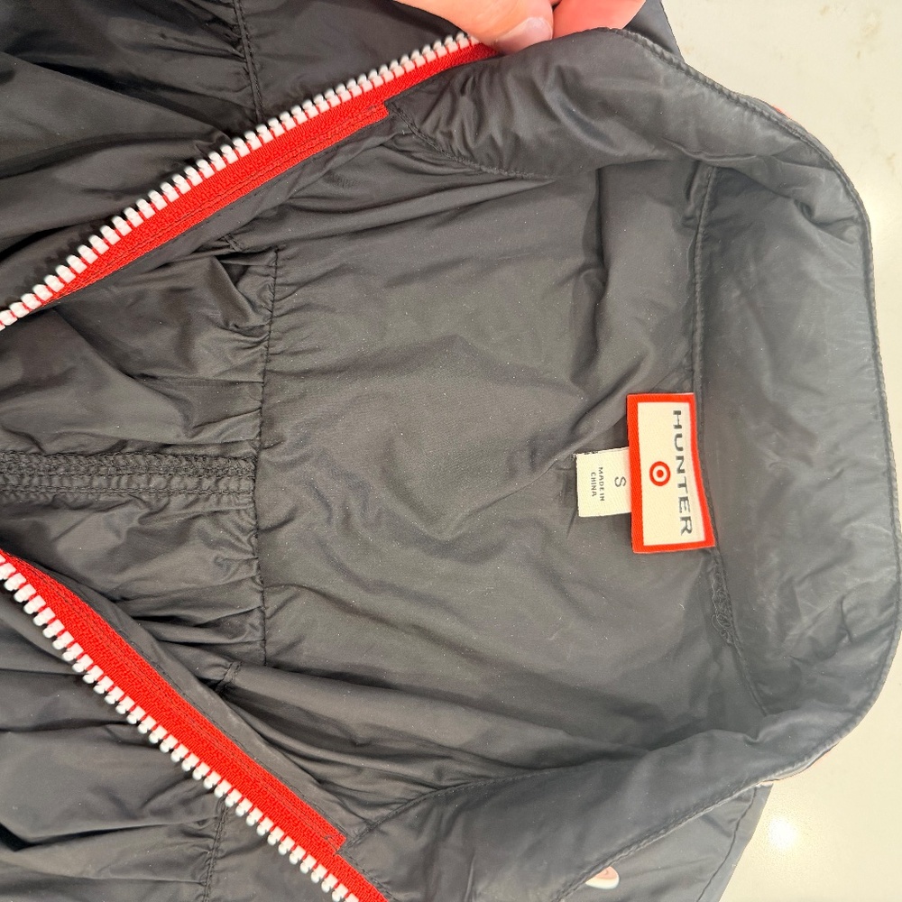 Hunter x Target Rain Dress ☔ Sleeveless Waterproof Coat | Black Zip Front | Wome - Picture 5 of 7